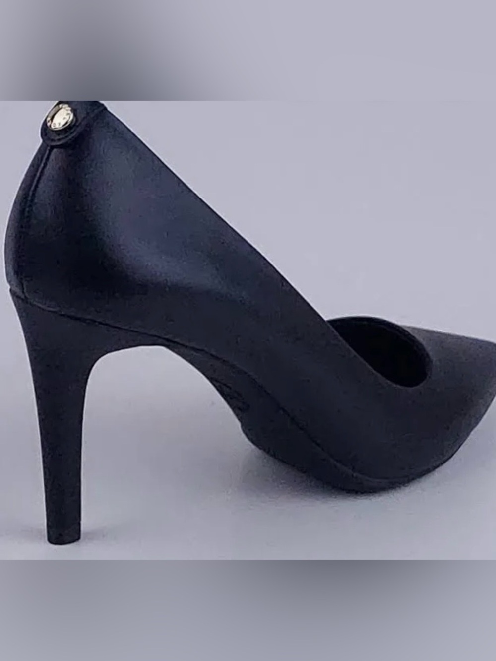 NIB Michael Kors, leather pumps $178